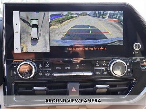 2023 Toyota Highlander Hybrid Platinum