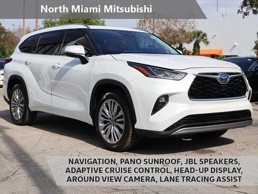2023 Toyota Highlander Hybrid Platinum