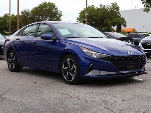2023 Hyundai ELANTRA Limited