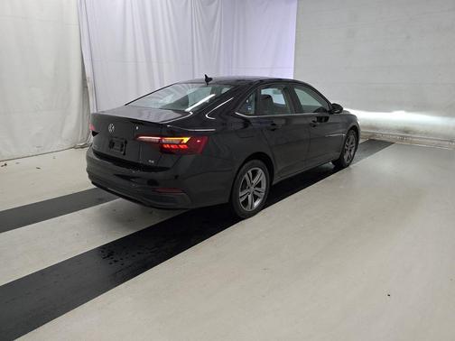 2022 Volkswagen Jetta 1.5T SE