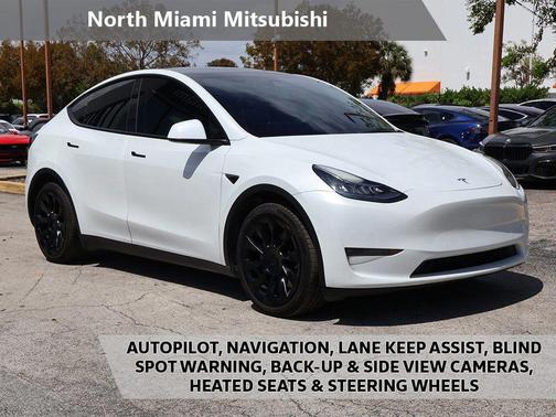 Pearl White Multi-Coat 2023 Tesla Model Y Long Range Dual Motor All-Wheel Drive