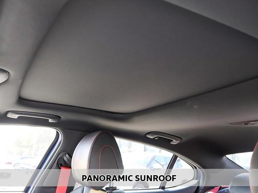 2023 Genesis G70 2.0T RWD