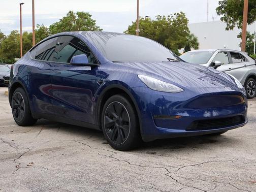 2024 Tesla Model Y Long Range Dual Motor All-Wheel Drive