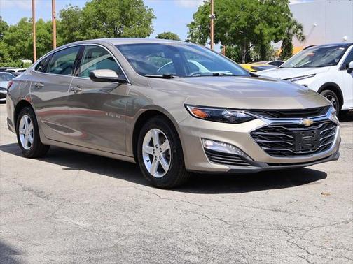 2022 Chevrolet Malibu FWD LT