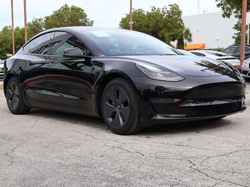 2022 Tesla Model 3 Standard Range
