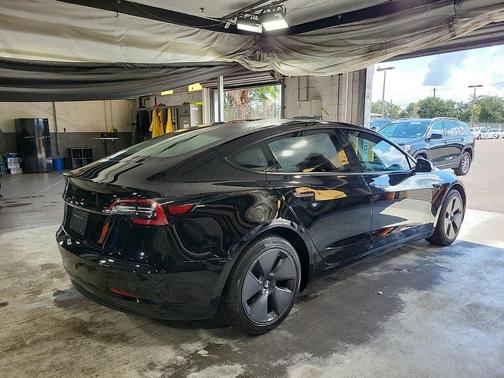 2022 Tesla Model 3 Standard Range
