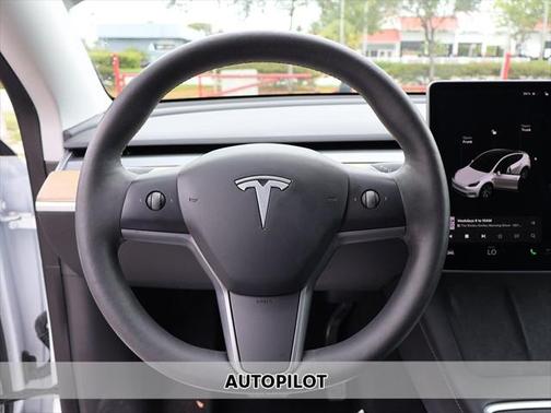 2021 Tesla Model Y Standard Range Rear-Wheel Drive