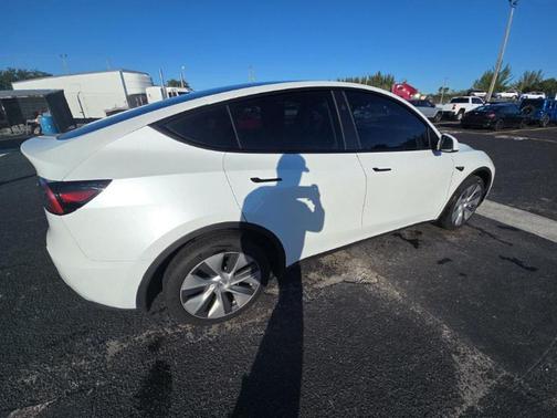 2023 Tesla Model Y Long Range Dual Motor All-Wheel Drive