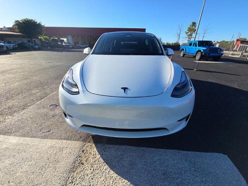 2023 Tesla Model Y Long Range Dual Motor All-Wheel Drive