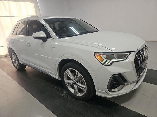 2022 Audi Q3 45 S line Premium Plus