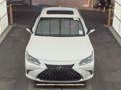 2023 Lexus ES 350 Base