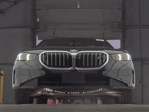 2025 BMW i5 xDrive40