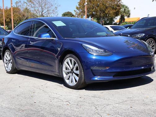 Deep Blue Metallic 2019 Tesla Model 3 Long Range