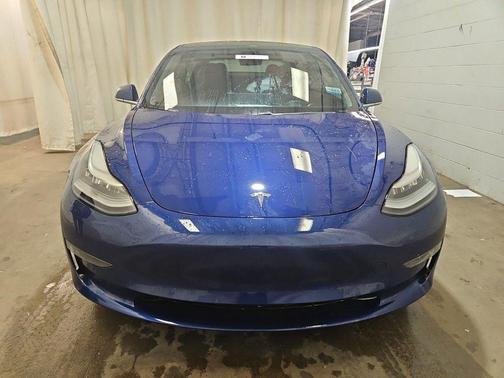 Deep Blue Metallic 2019 Tesla Model 3 Long Range