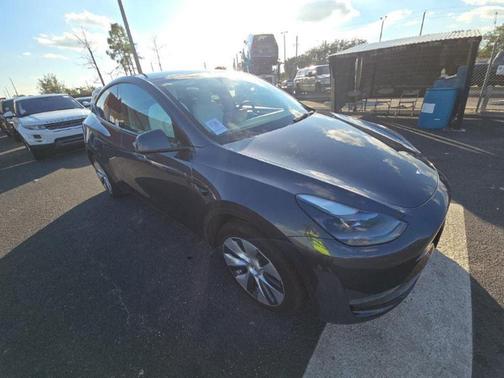 2023 Tesla Model Y Long Range Dual Motor All-Wheel Drive