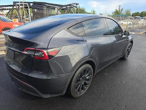 2024 Tesla Model Y Long Range Dual Motor All-Wheel Drive