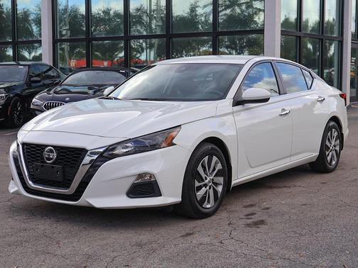2022 Nissan Altima S FWD