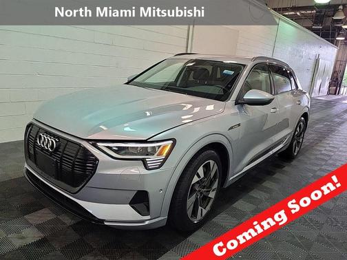 2022 Audi e-tron Premium