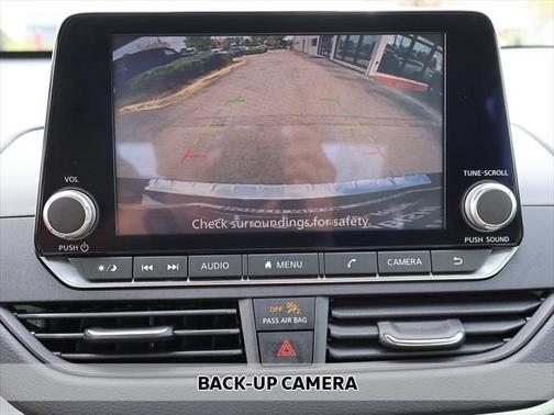 2022 Nissan Altima SR FWD
