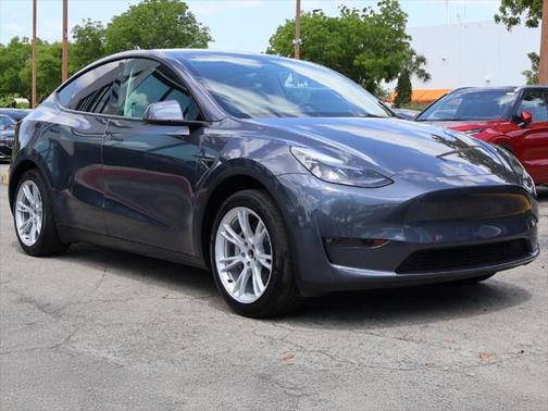 2023 Tesla Model Y RWD
