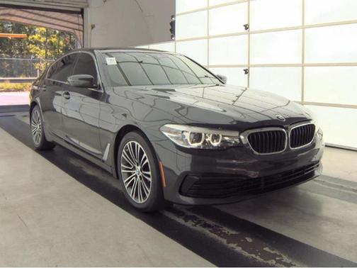 2019 BMW 530 530i