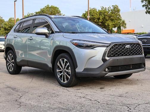 2023 Toyota Corolla Cross XLE