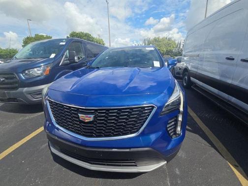 2021 Cadillac XT4 Premium Luxury
