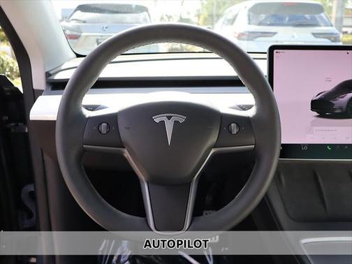 2022 Tesla Model Y Performance Dual Motor All-Wheel Drive