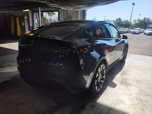 2022 Tesla Model Y Performance Dual Motor All-Wheel Drive