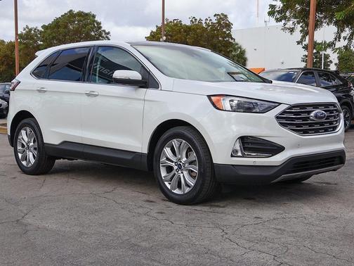 2022 Ford Edge Titanium