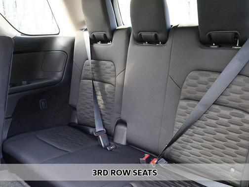 2025 Nissan Pathfinder SV FWD