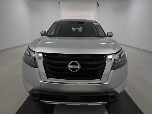 2025 Nissan Pathfinder SV FWD