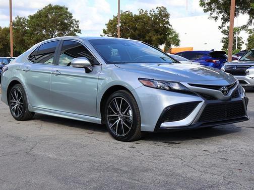 2024 Toyota Camry SE