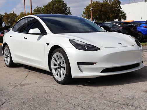 2021 Tesla Model 3 Standard Range Plus