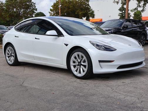 2023 Tesla Model 3 Standard Range