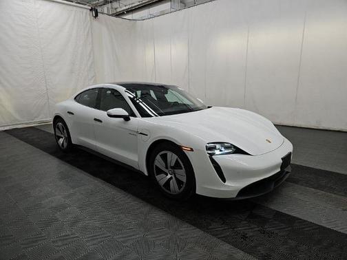 2022 Porsche Taycan Base