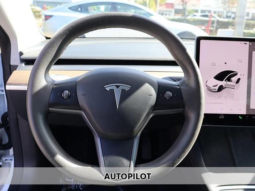 2023 Tesla Model 3 Standard Range