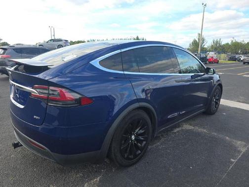 2016 Tesla Model X 90D