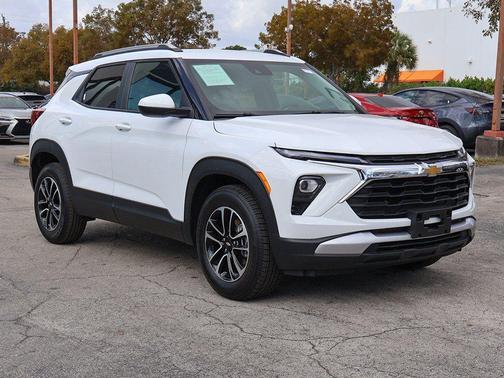 Summit White 2024 Chevrolet Trailblazer LT