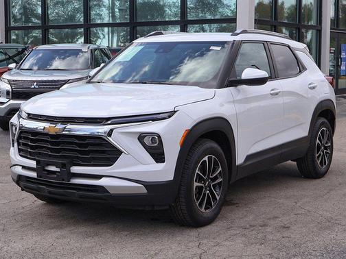 Summit White 2024 Chevrolet Trailblazer LT