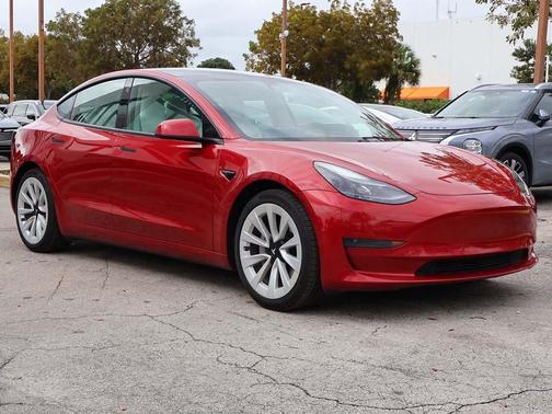 2021 Tesla Model 3 Standard Range Plus
