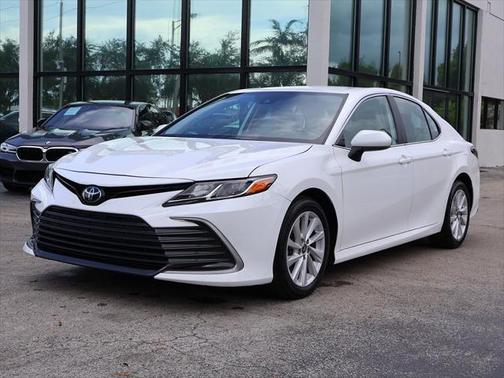 2022 Toyota Camry LE