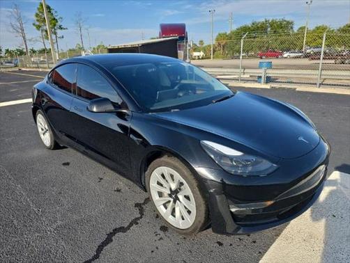 2022 Tesla Model 3 Standard Range