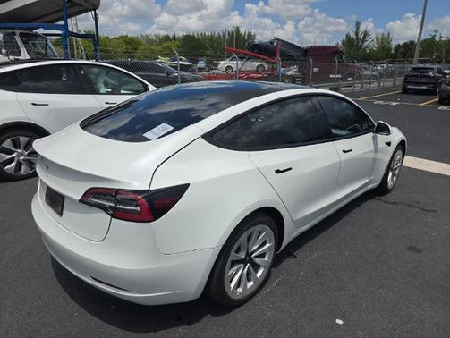 2022 Tesla Model 3 Standard Range