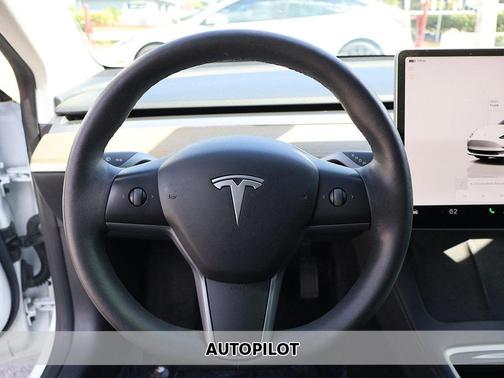 2023 Tesla Model 3 Standard Range