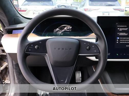 2022 Tesla Model S Base