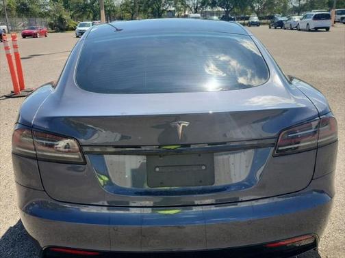 2022 Tesla Model S Base