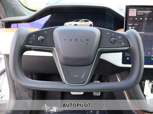 Pearl White Multi-Coat 2022 Tesla Model S Base