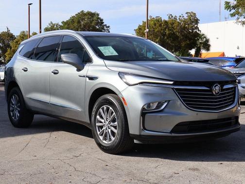 2023 Buick Enclave Essence FWD