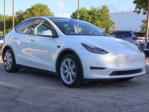 2023 Tesla Model Y Long Range Dual Motor All-Wheel Drive